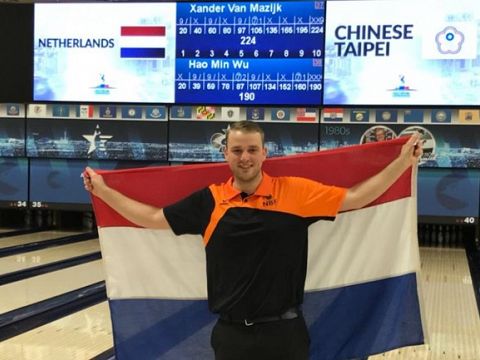 Geboren Schiedammer Van Mazijk bowlingkampioen
