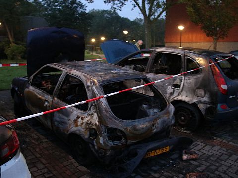 Drie auto's uitgebrand in Groenoord