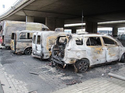 Vijf auto's uitgebrand bij Giessenplein