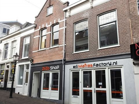 Zitzo Shop & toonzaal Matras Factory Schiedam houden leegverkoop