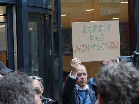 Protest tegen gijzeling Bas