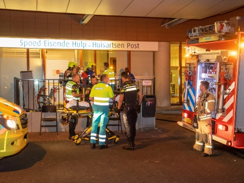 Man wil zich in brand steken in huisartsenpost