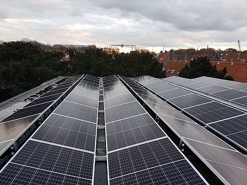 Schiedam telt 17.000 zonnepanelen; zes procent van wat mogelijk is