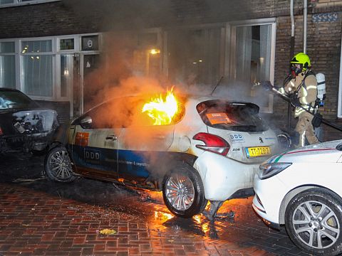 Aangestoken autobrand in Bureau Rijnmond