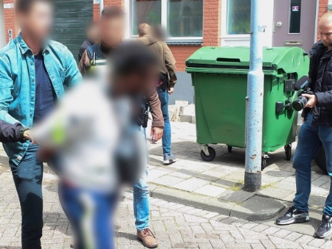 Schiedamse aangehouden voor oplichting met kleding
