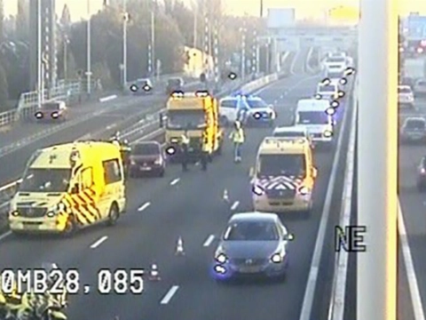 Op A20: forse vertraging na aanrijding