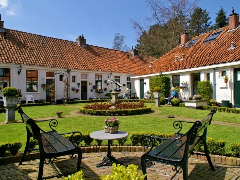 Krasse knarren willen Knarrenhof