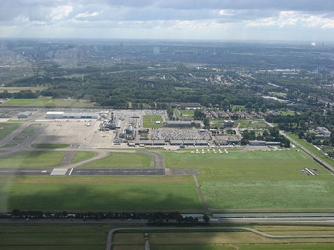 TUI gaat weer vliegen vanaf Rotterdam