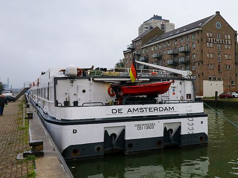 Lamers verbolgen: asielzoekers mogelijk naar Schiedam