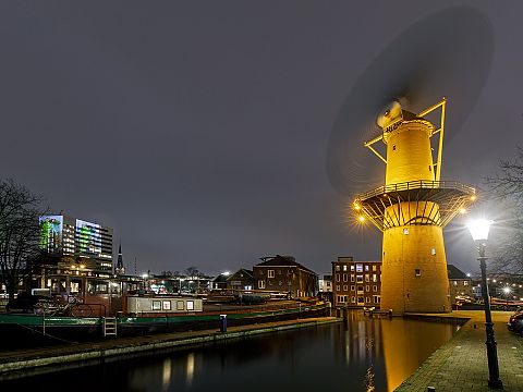 Stedelijk Museum verlengt fotoprojectie op stadskantoor