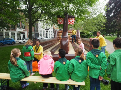 Uitbundige verjaardag Franciscus Lodewijkgroep