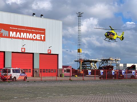 Traumahelikopter ingezet bij incident op bedrijfsterrein