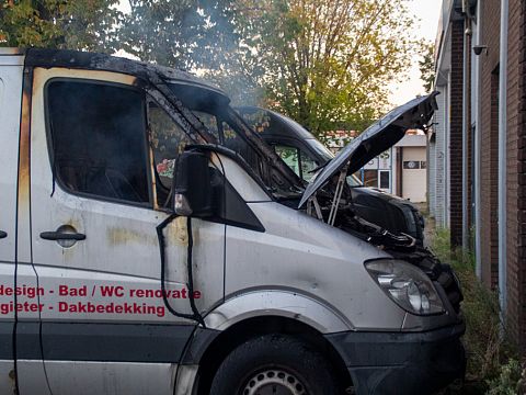 Bus uitgebrand in Spaanse Polder