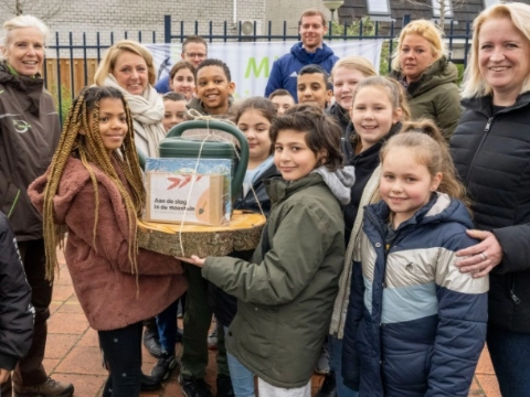 Is schoolplein bestand tegen hittestress en hoosbuien?