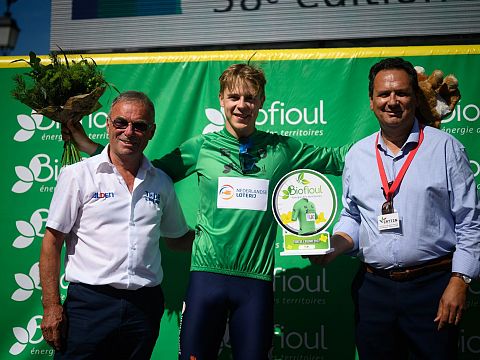 Van Uden wint puntentrui in Tour de l'Avenir