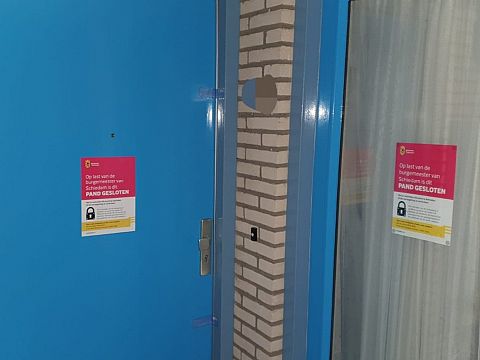Handhavers sluiten sekshuis Spinhuispad