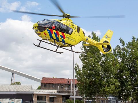 Piloot traumahelikopter kiest onverwachte landingsplek