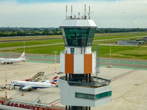 Vliegveld Rotterdam: minder vliegtuigbewegingen in juli