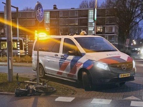Politie zoekt getuigen van aanrijding