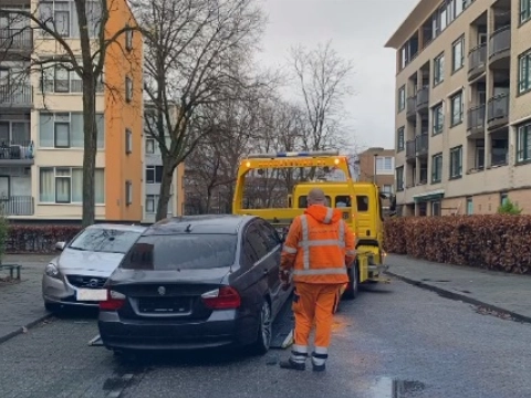 Gestolen voertuig weggesleept