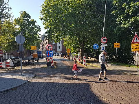 Om de 31 meter in Schiedam een bord