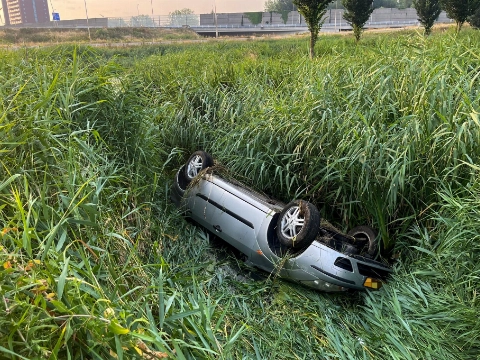 Man in nat pak blijkt brokkenpiloot onder invloed