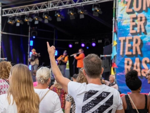 Stadsgehoorzaal zoekt presentatietalent voor het UITterras