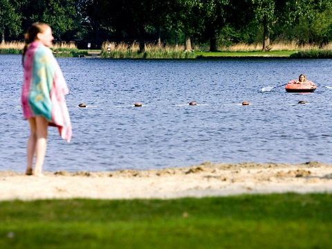 Waarschuwing blauwalg voor zwemplassen