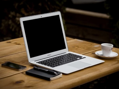 Onthulling plaquette in de Korenbeurs