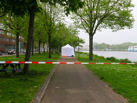 Onderzoek na vondst overledene in Delfshavense Schie