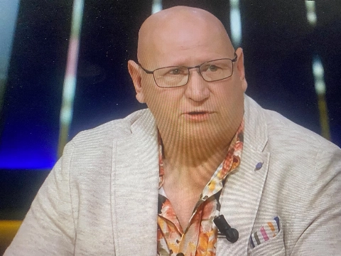 Schiedamse taalambassadeurs bij Op1 over laaggeletterdheid