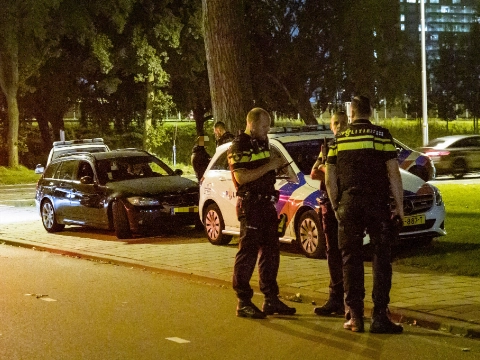 Korte achtervolging door stad na vuurwapenmelding