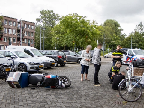 Fiets en scooter zorgen voor flinke klapper