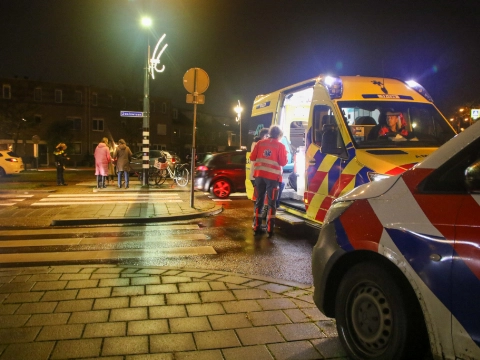 Fietser aangereden door auto