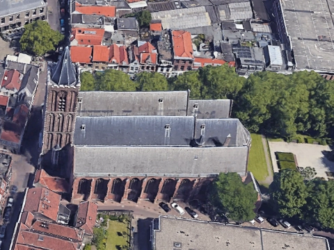 Kerstzang bij kaarslicht