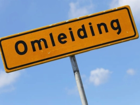 Wekenlang werkzaamheden aan oversteekplaats en voetpad