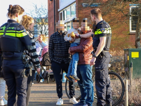 Fietser rijdt in dode hoek van auto en wordt aangereden