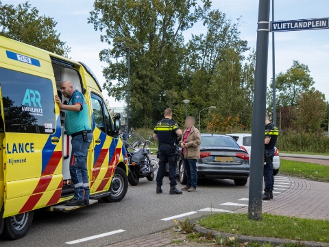 Motorrijder aangereden bij ziekenhuis