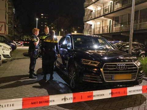 Man op de vlucht na aanrijding Straussplein