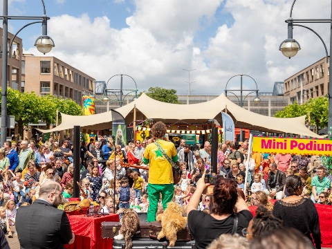 Stadskaravaan festival strijkt neer in het centrum van Vlaardingen