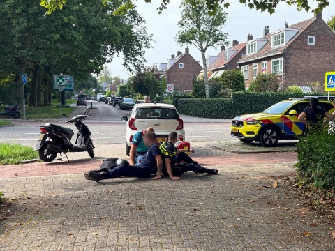 Scooterrijder gewond na aanrijding