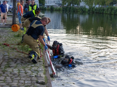 Man gereanimeerd na val in Noordvestgracht