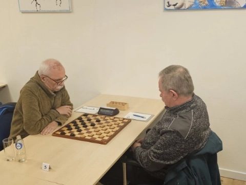 Damclub Schiedam krijgt 'pak rammel'