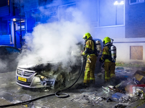 Auto in vlammen op