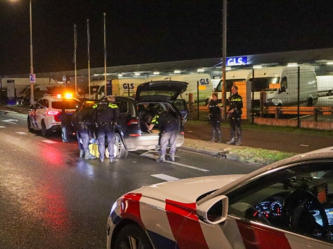 Auto stilgezet na vuurwapenmelding