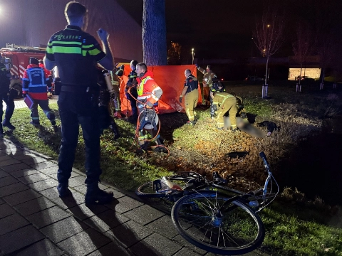 Man te water en overleden