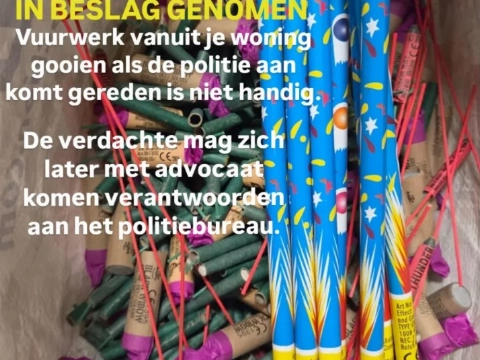 Niet handig: vuurwerk gooien naar politie