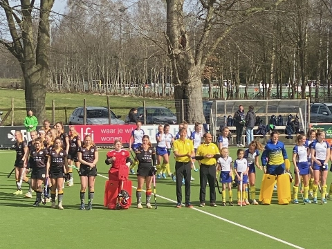 Dames HCS gelijk tegen Voordaan