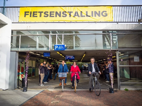 Uitgebreide fietsenstalling in gebruik genomen
