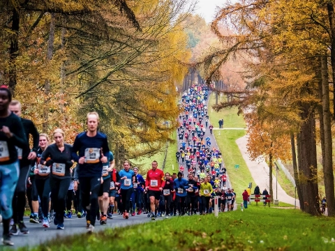 Emiel Berghout verbetert pr in Zevenheuvelenloop